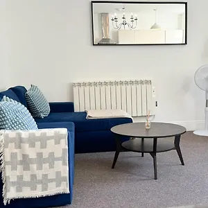 Apartment Beachside Gem 7 Min Walk To Shore 1 Bed 1 Bath, Brighton